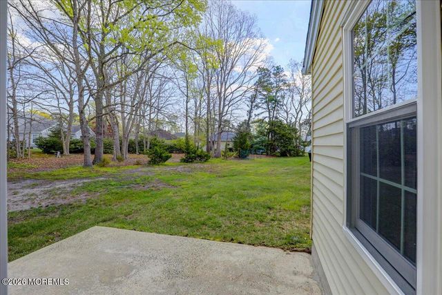 14 Bellwood Court, Barnegat, NJ 08005