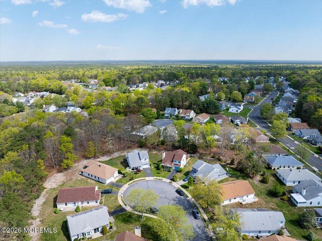 14 Bellwood Court, Barnegat, NJ 08005