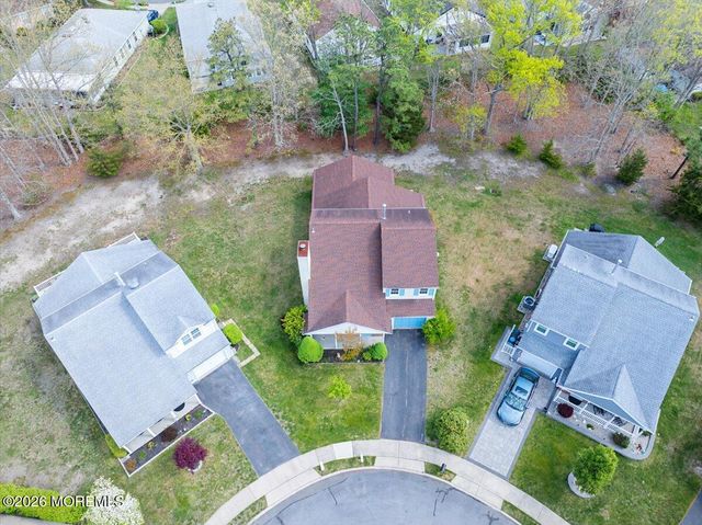 14 Bellwood Court, Barnegat, NJ 08005