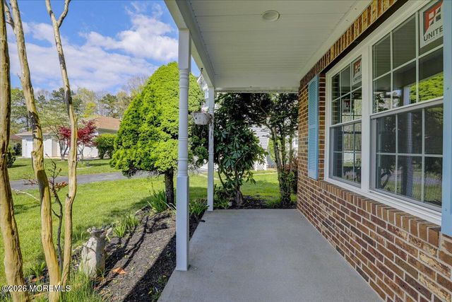 14 Bellwood Court, Barnegat, NJ 08005