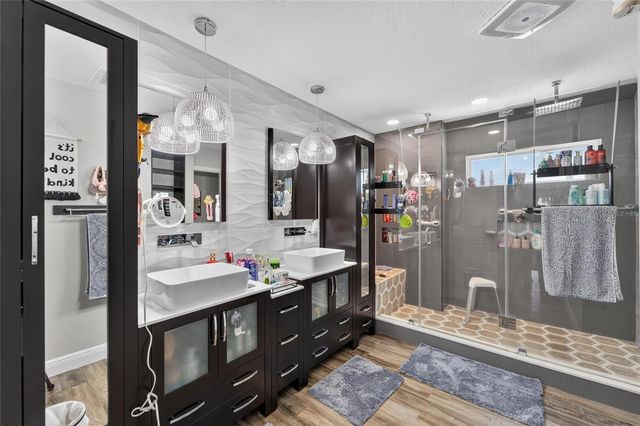 11405 VILLAGE BROOK DRIVE, Riverview, FL 33579