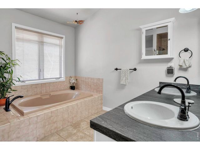 4057 Niblick Dr, Longmont, CO 80503