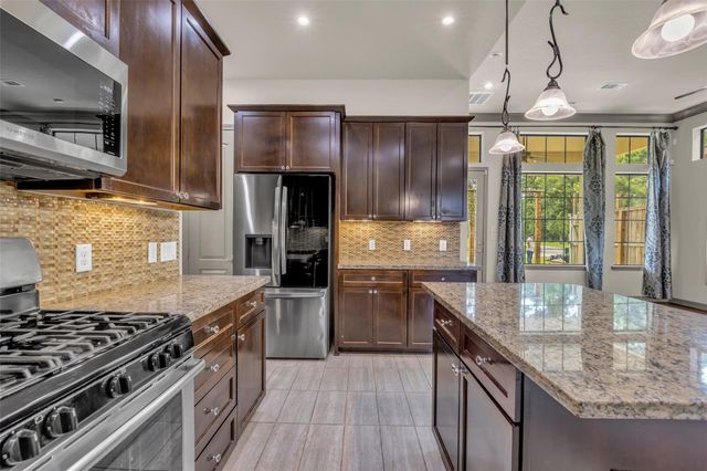 1535 Woodbend Park W, Houston, TX 77055
