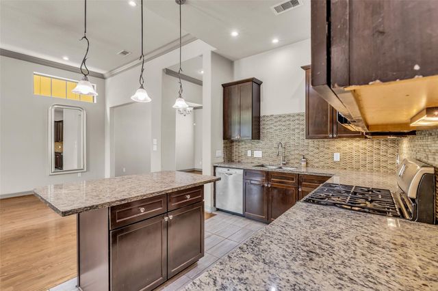 1535 Woodbend Park W, Houston, TX 77055