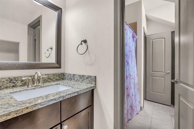 1535 Woodbend Park W, Houston, TX 77055