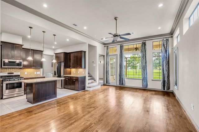 1535 Woodbend Park W, Houston, TX 77055