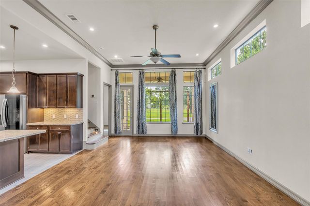 1535 Woodbend Park W, Houston, TX 77055