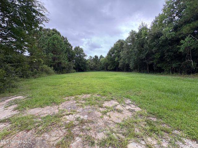 116 Hickory Street, Pass Christian, MS 39571