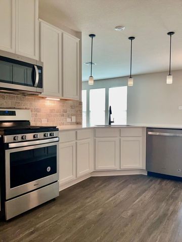 114 Danish DR, Hutto, TX 78634