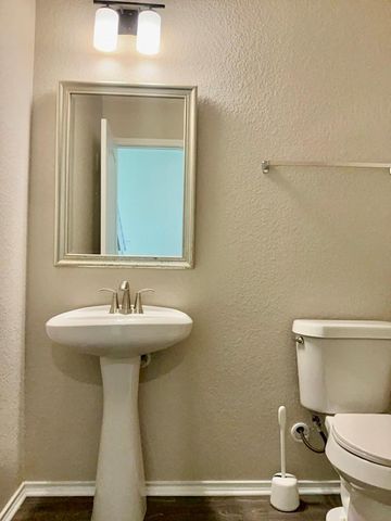 114 Danish DR, Hutto, TX 78634