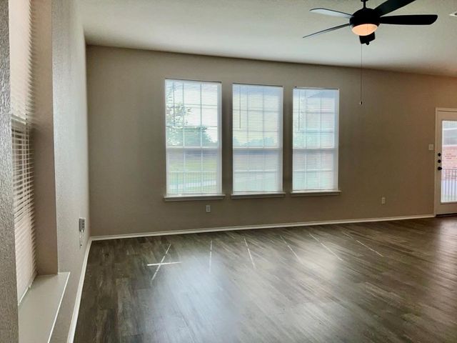 114 Danish DR, Hutto, TX 78634