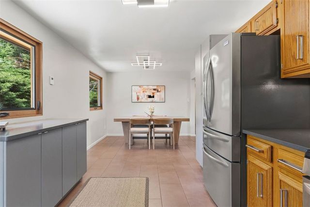 850 Bockstoce Ave, Castle Shannon, PA 15234