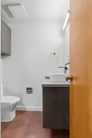 850 Bockstoce Ave, Castle Shannon, PA 15234