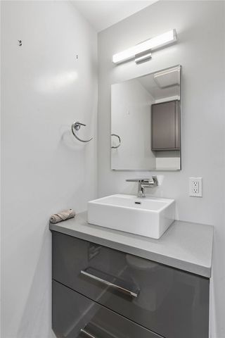 850 Bockstoce Ave, Castle Shannon, PA 15234
