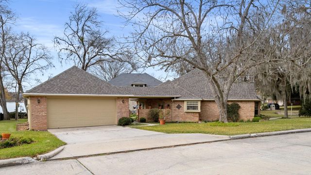 100 April Breeze Street, Conroe, TX 77356