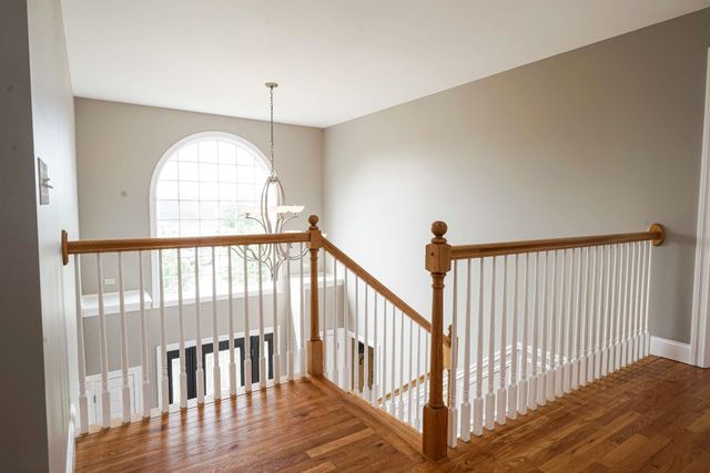 9 Shoreline Drive, Hudson, NH 03051