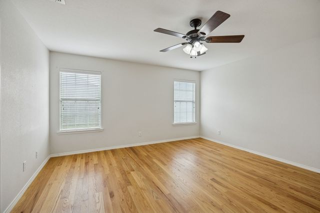 212 Silver Spur Drive, Waxahachie, TX 75165