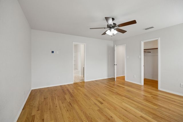 212 Silver Spur Drive, Waxahachie, TX 75165