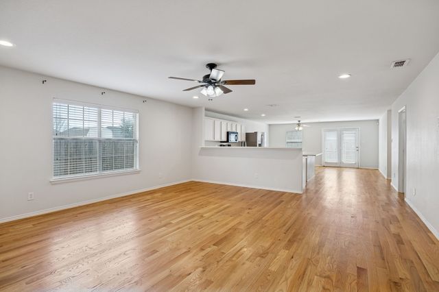 212 Silver Spur Drive, Waxahachie, TX 75165