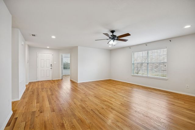 212 Silver Spur Drive, Waxahachie, TX 75165