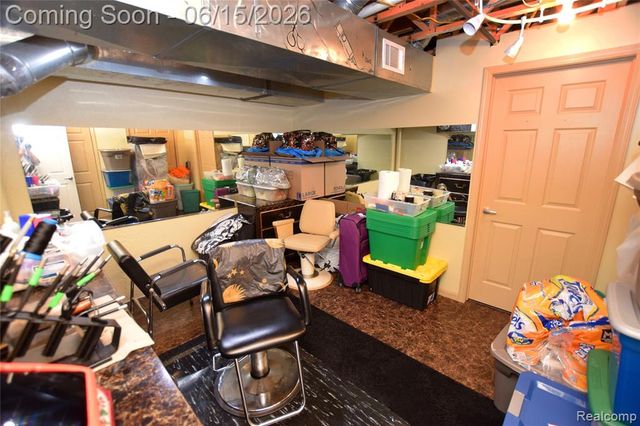 6240 Moonstone Court, Grand Blanc, MI 48439