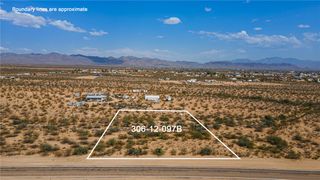 3896 N Laguna Road, Golden Valley, AZ 86413