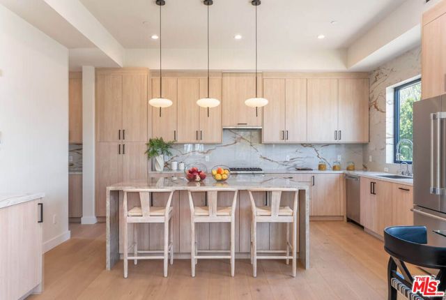 11655 Missouri Avenue, Los Angeles, CA 90025
