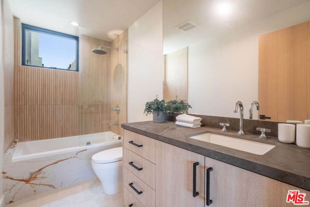 11655 Missouri Avenue, Los Angeles, CA 90025