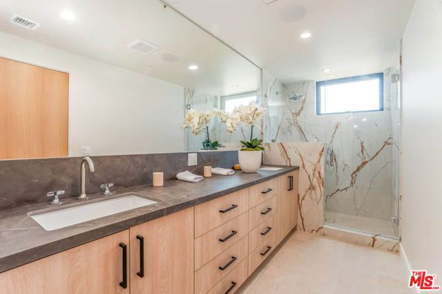 11655 Missouri Avenue, Los Angeles, CA 90025