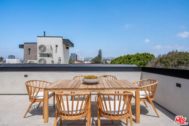 11655 Missouri Avenue, Los Angeles, CA 90025