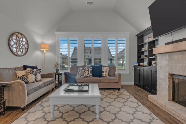 3014 N Briarwood Avenue, Catoosa, OK 74015