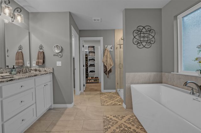 3014 N Briarwood Avenue, Catoosa, OK 74015