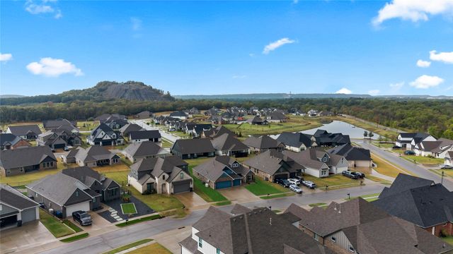 3014 N Briarwood Avenue, Catoosa, OK 74015