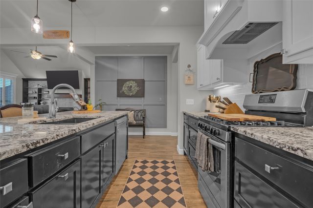 3014 N Briarwood Avenue, Catoosa, OK 74015