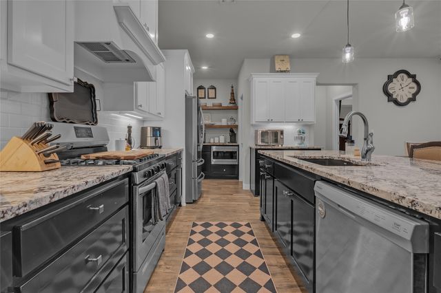 3014 N Briarwood Avenue, Catoosa, OK 74015