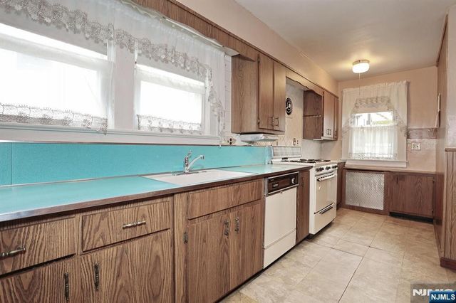 135 Linden Avenue, Dumont, NJ 07628