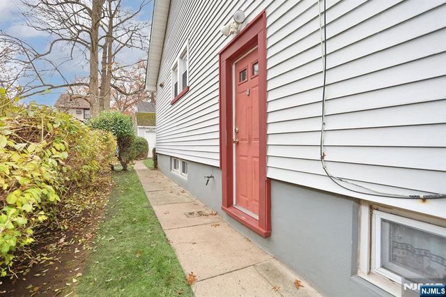 135 Linden Avenue, Dumont, NJ 07628