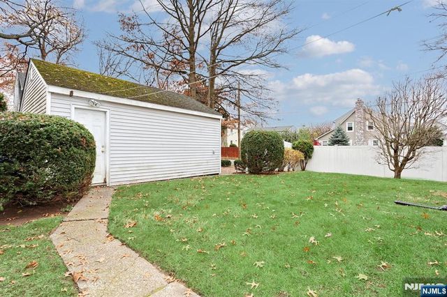 135 Linden Avenue, Dumont, NJ 07628