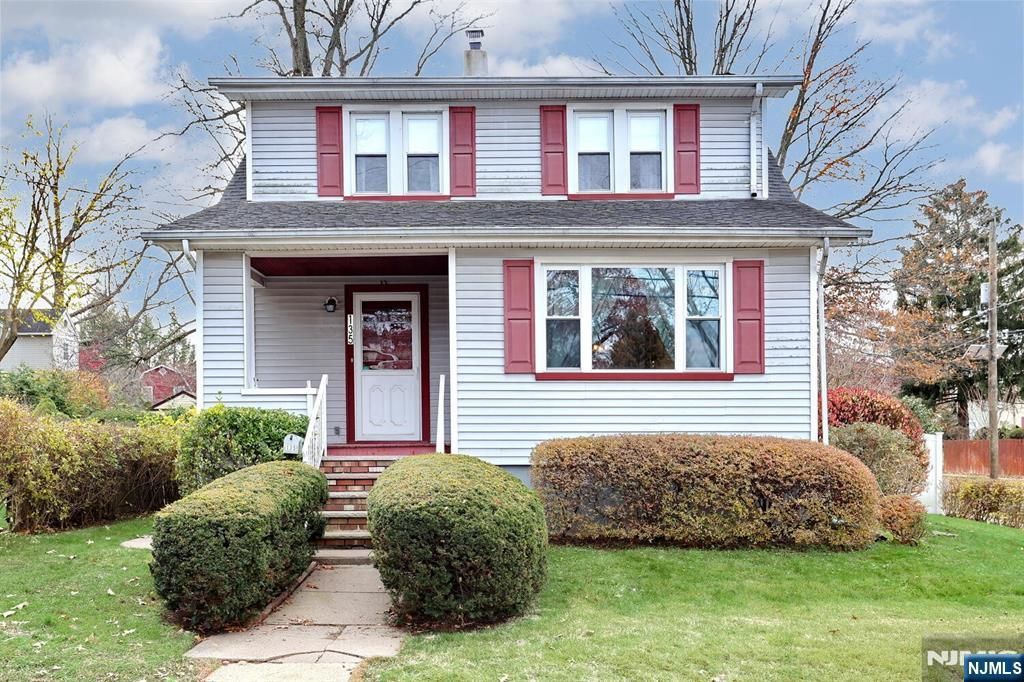135 Linden Avenue, Dumont, NJ 07628