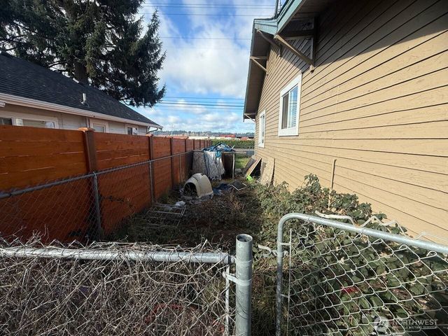 1502 A Street, Auburn, WA 98002