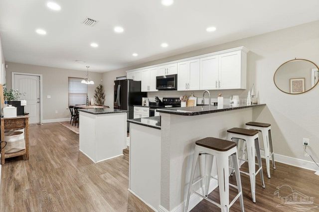 515 Evening Falls Dr, Pensacola, FL 32534