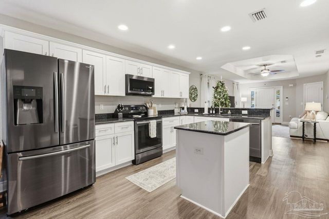 515 Evening Falls Dr, Pensacola, FL 32534