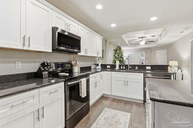 515 Evening Falls Dr, Pensacola, FL 32534