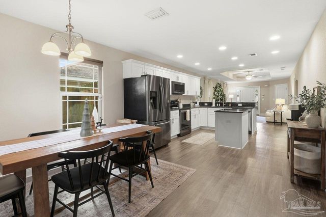 515 Evening Falls Dr, Pensacola, FL 32534