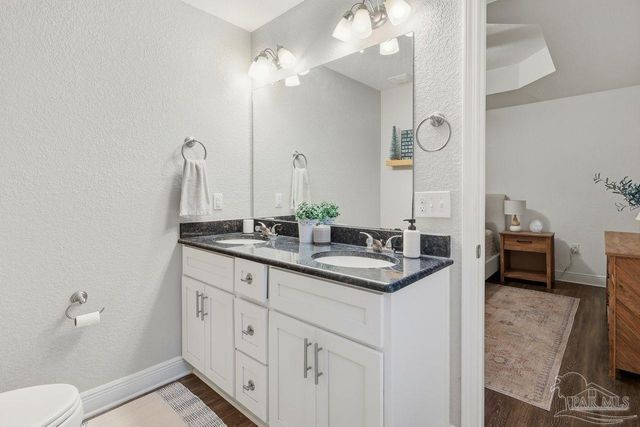 515 Evening Falls Dr, Pensacola, FL 32534