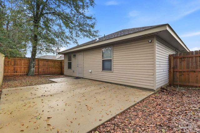 515 Evening Falls Dr, Pensacola, FL 32534