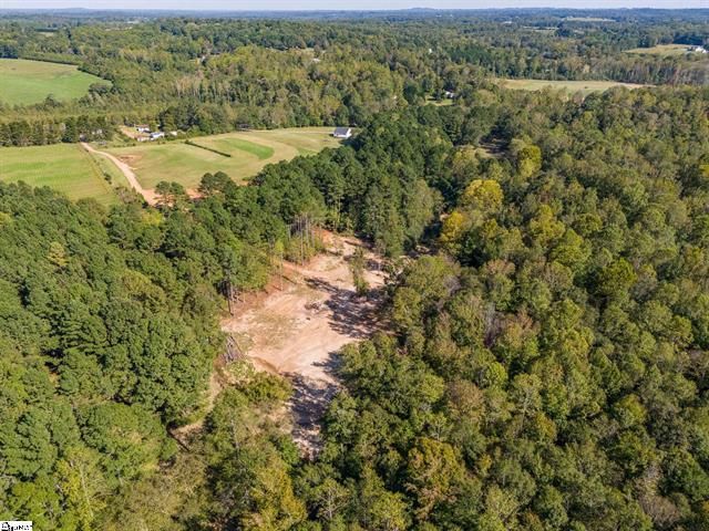 207 Lister Road, Landrum, SC 29356