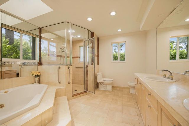 7400 SW 170th Ter, Palmetto Bay, FL 33157