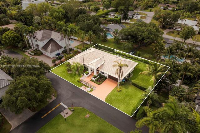 7400 SW 170th Ter, Palmetto Bay, FL 33157