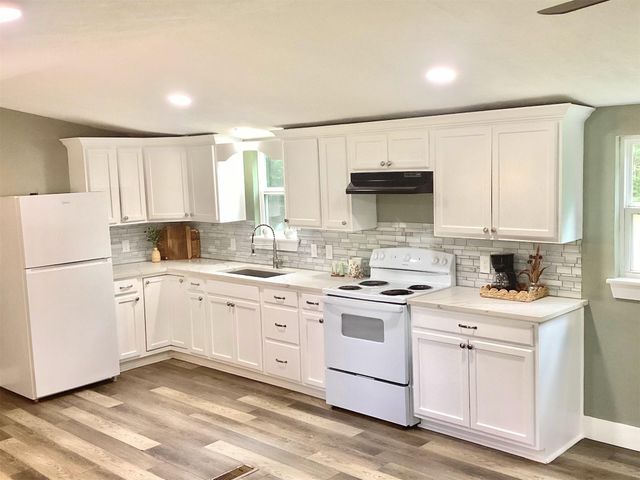 205 Collin Street, Livingston, TX 77351